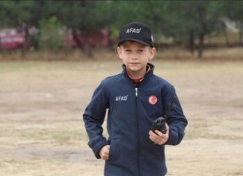 AFAD görevlisi olmayı hayal eden Kerem’e anlamlı hediye
