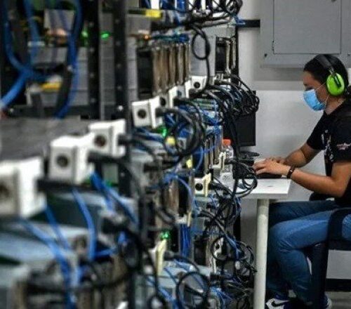 El Salvador, bitcoin madenciliğini jeotermal enerjiyle yapmaya başladı