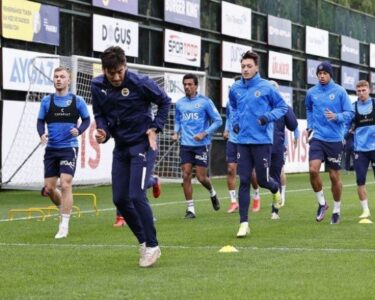 Fenerbahçe’de Tisserand takımla çalıştı