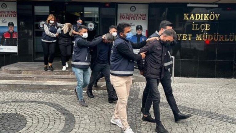 Kadıköy’de 20 yıl sonra gelen töre cinayeti şüphelisi ile babası tutuklandı