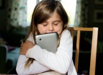 Eğitime 10 bin tablet desteği