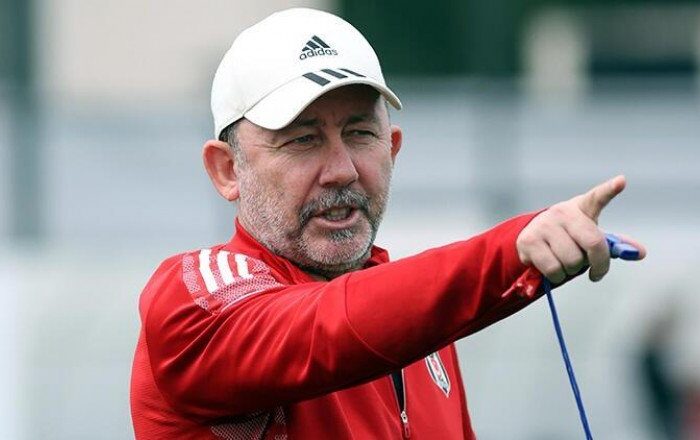 “Başakşehir’i unutun, Sporting’e odaklanın”