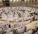 Mescid-i Haram’da bir buçuk yıl aradan sonra ilk kez aralıksız saf tutuldu
