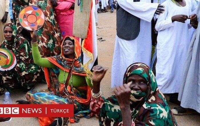 Sudan’da askeri darbe yanlıları protesto gösterileri düzenledi