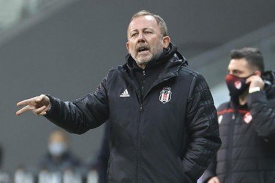 Dolmabahçe’de Sergen Yalçın’ı çılgına çeviren an!