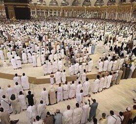 Mescid-i Haram’da bir buçuk yıl aradan sonra ilk kez aralıksız saf tutuldu