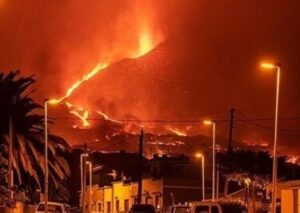 La Palma’daki volkan 33 günde 2 bin 185 binayı kül etti!