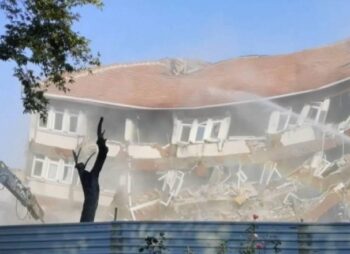 35 yıllık Hükümet Konağı böyle yerle bir oldu
