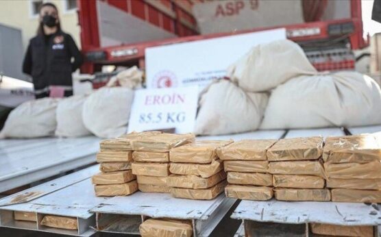 9 ayda 5,5 milyar liralık kaçak eşya ve uyuşturucu ele geçirildi