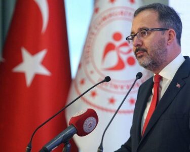 Bakan Kasapoğlu’ndan milli kick boksçulara tebrik