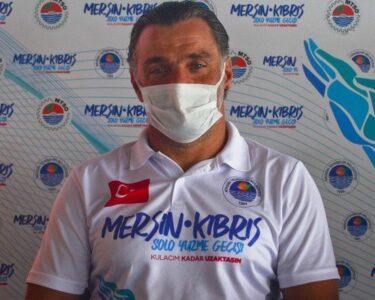 Deniz kirliliğine dikkat çekmek için Mersin’den KKTC’ye yüzüyor