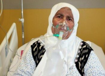Hasta yatağından seslendi: Doktorumu dinlemedim, aşı olmadığıma pişmanım