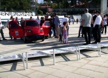 Lise öğrencileri 8 ayda elektrikli araç yaptı