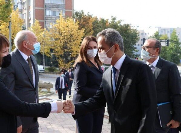 Milli Eğitim Bakanı Özer, Kosova’da mevkidaşıyla görüştü
