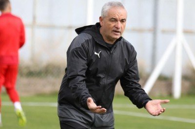 Rıza Çalımbay’dan hakemlere uyarı