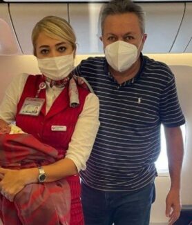 Uçakta doğum gerçekleştirmişti, Türk cerrah ABD basınında