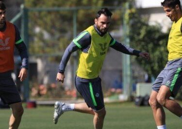 Konyaspor, Fenerbahçe maçı hazırlıklarına başladı