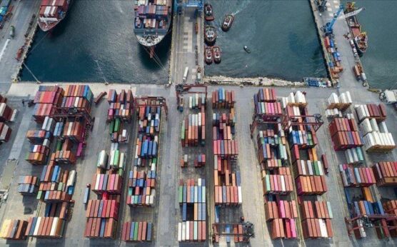 TİM Başkanı Gülle: "İhracatta 220 milyar dolara koşuyoruz"