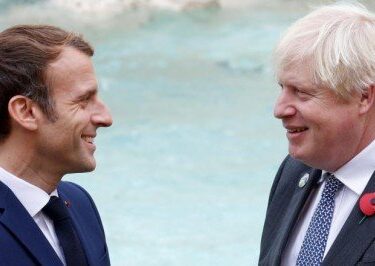 Emmanuel Macron ile Boris Johnson balıkçılık sorununu görüştü