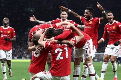 Manchester United Tottenham’ı 3 golle geçti