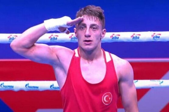 Milli boksör Kerem Özmen son 16 turuna yükseldi