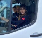 Zamanla yarışıyor, hayat kurtarıyor: Kadın ambulans şoförü hayalini gerçekleştirdi