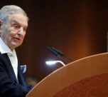 ABD’de George Soros dahil 18 milyardere yardım çeki gönderildiği ortaya çıktı