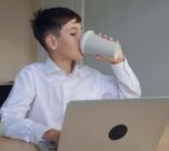 Kahve bağımlılığı 12 yaşa indi: Baba white chocolate mocha istiyorum