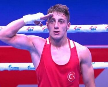 Kerem Özmen, gümüş madalyayı garantiledi