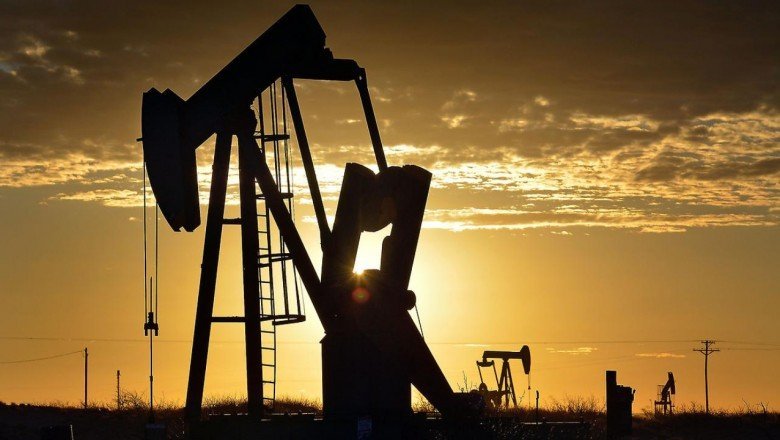 Brent petrolün varili 83 dolar seviyesinde
