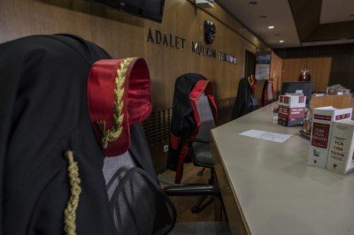Uyuşturucu ticaretine 12 yıl hapis