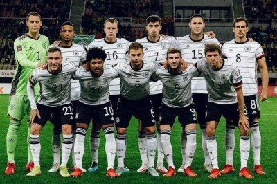 Almanya Milli Takımı’nda bir futbolcunun testi pozitif çıktı