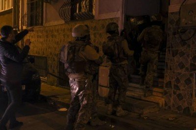İstanbul’da uyuşturucu operasyonu: 25 gözaltı