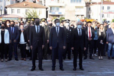 Atatürk, Finike’de anıldı