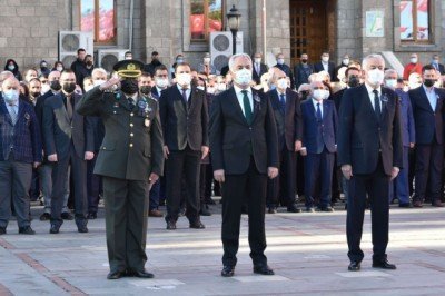 Atatürk, Isparta’da anıldı