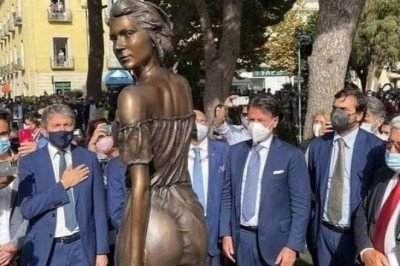 İtalya’da ‘cinselleştirilmiş’ tarım işçisi heykeli tartışması: ‘Erkek şovenizmi bu ülkenin hastalıklarından’