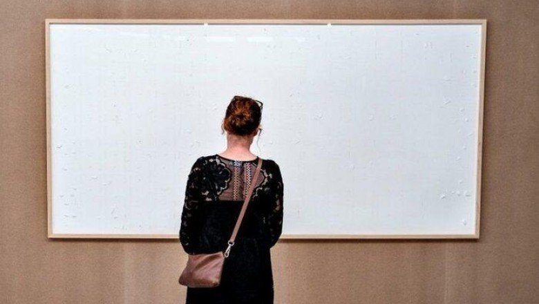 ‘Parayı Al ve Kaç’: Kunsten Müzesi, sergi için iki boş tuval teslim eden ressamdan 83 bin doları geri istedi