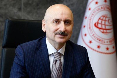 Bakan Karaismailoğlu: 1915 Çanakkale Köprüsü’nde son tabliye bu hafta yerleştirilecek
