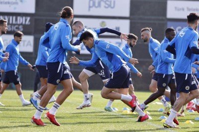 Fenerbahçe’de savunma sorunu