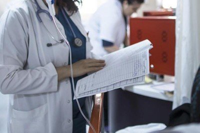 Sağlık Bakanlığı’na tabip, diş tabibi ve eczacı atanacak