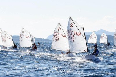 Yelken Optimist Milli Takımı Tayland’da şampiyon oldu