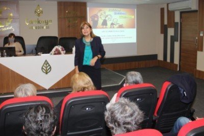 Çankaya'dan aile içi şiddetle başa çıkma semineri