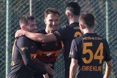 Galatasaray hazırlık maçında Bursaspor’u yendi