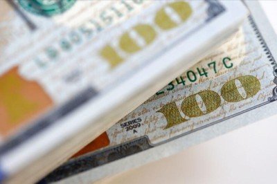 Yurt dışında yerleşikler 274,4 milyon dolarlık hisse aldı