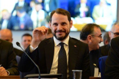 Doların 10 TL’ye yükselmesinin ardından Berat Albayrak’ın sözleri yeniden gündemde