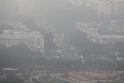 Yeni Delhi’de hava kirliliği nedeniyle eğitime ara verildi