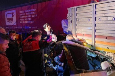 Adana’da zincirleme trafik kazası: 1ölü, 4 yaralı