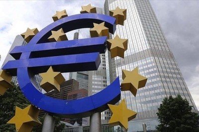 Euro Bölgesi’nde sanayi üretimi azaldı