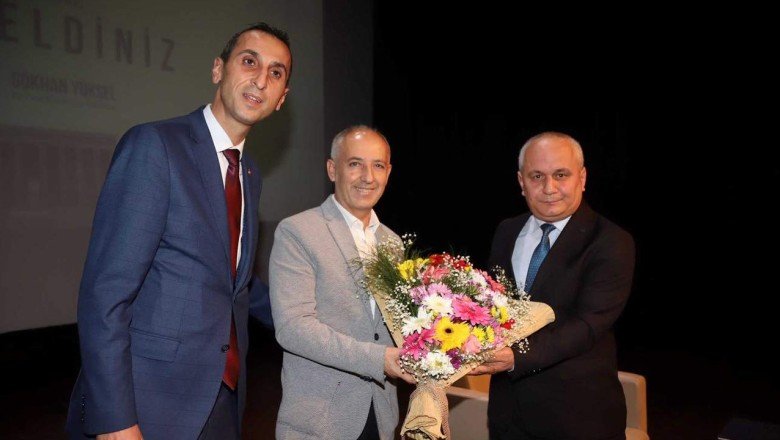 İlahiyatçı yazar Cemil Kılıç Kartal'da Atatürk'ün dine bakışını anlattı