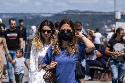 Türkiye’de koronavirüs: 24 saatte 198 can kaybı, 21 bin 624 yeni vaka